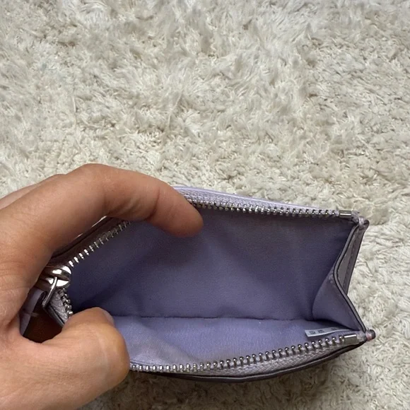 NWOT Tory Burch Lavender Kira Diamond Quilted Zip Card Pouch - Picture 7 of 7